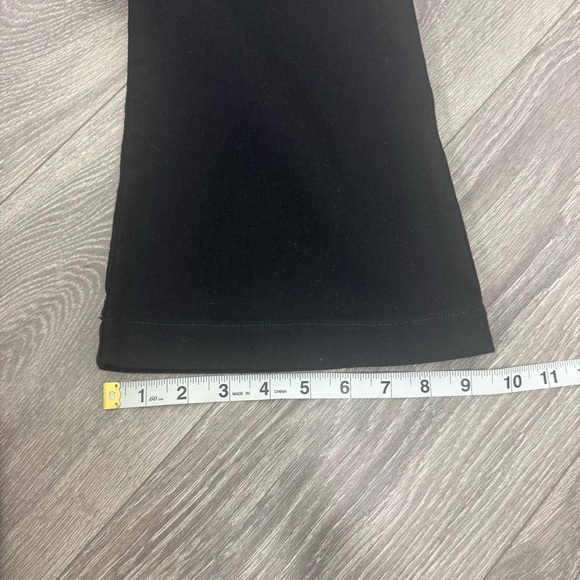 SPANXshape™ EveryWear Black Flare Jeans Size Small - Picture 15 of 15